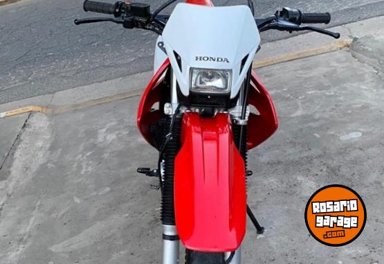 Motos - Honda Tornado 2021 Nafta 15800Km - En Venta