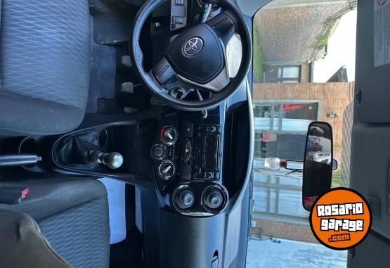 Utilitarios - Toyota Etios 2022 Nafta 56000Km - En Venta