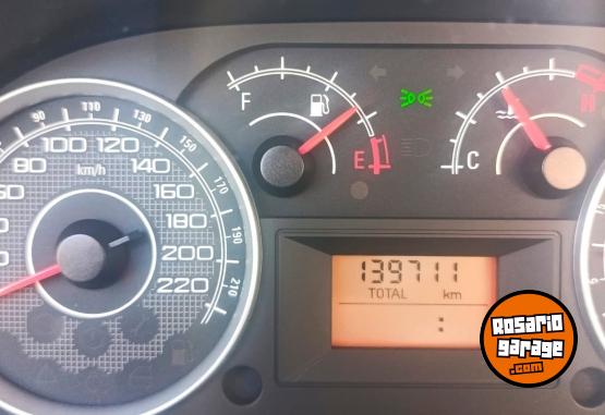 Autos - Fiat IDEA Attractive 2011 Nafta 139700Km - En Venta