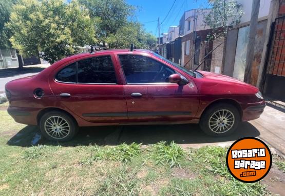 Autos - Renault Megan 1998 Nafta 210000Km - En Venta