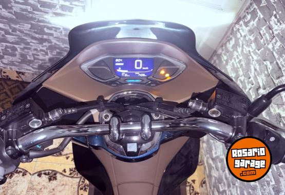 Motos - Honda Pcx dlx 2026 Nafta 1400Km - En Venta