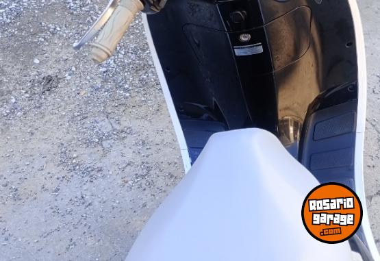 Motos - Gilera Piccola SG 150 2023 Nafta 9500Km - En Venta