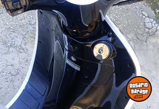 Motos - Gilera Piccola SG 150 2023 Nafta 9500Km - En Venta