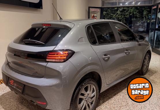 Autos - Peugeot 208 ALLURE 2025 Nafta 12000Km - En Venta