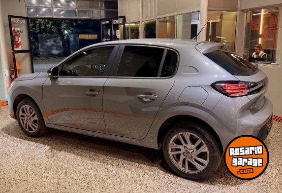 Autos - Peugeot 208 ALLURE 2025 Nafta 12000Km - En Venta