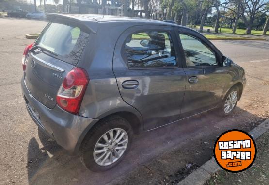 Autos - Toyota Etios 1.5 Xls 2015 Nafta 80000Km - En Venta