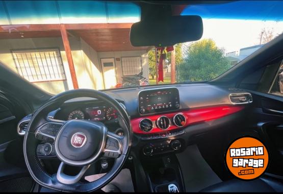 Autos - Fiat ARGO HGT ( tope de gama) 2018 Nafta 148000Km - En Venta