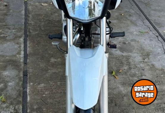 Motos - Honda Titán 150 2019 Nafta 13000Km - En Venta