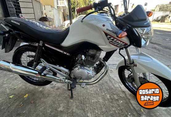Motos - Honda Titán 150 2019 Nafta 13000Km - En Venta