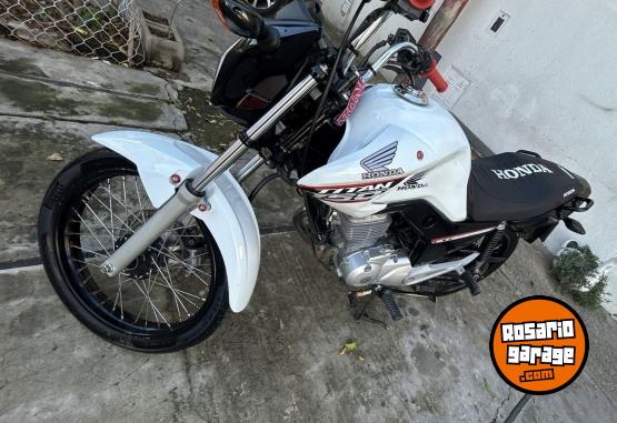 Motos - Honda Titán 150 2019 Nafta 13000Km - En Venta