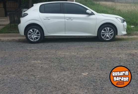 Autos - Peugeot 208 2022 Nafta 62000Km - En Venta