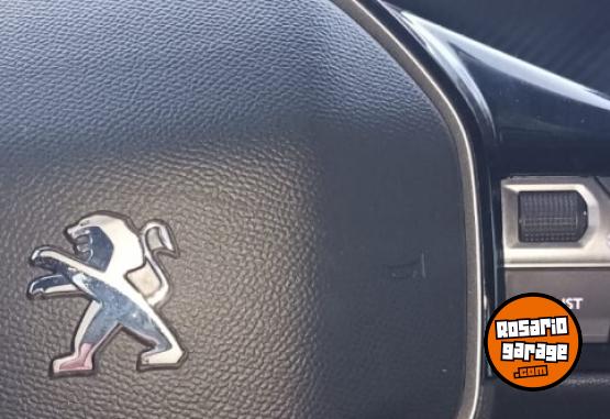 Autos - Peugeot 208 2022 Nafta 62000Km - En Venta