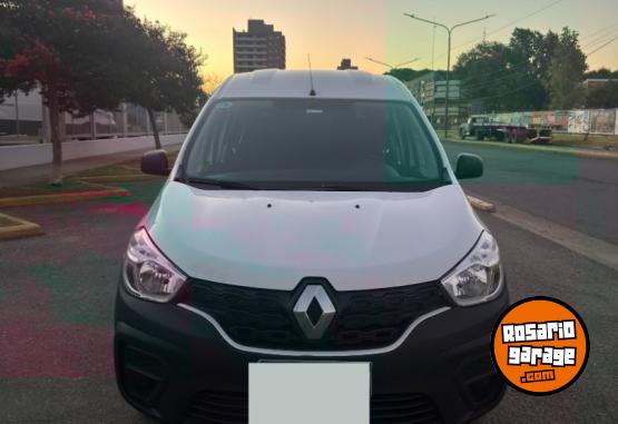 Utilitarios - Renault Kangoo adaptada 2025 GNC 52000Km - En Venta