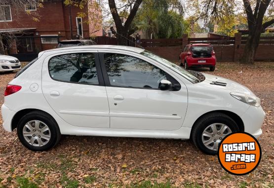 Autos - Peugeot Compact allure HDI 1.4 2016 Diesel 168000Km - En Venta