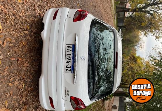 Autos - Peugeot Compact allure HDI 1.4 2016 Diesel 168000Km - En Venta