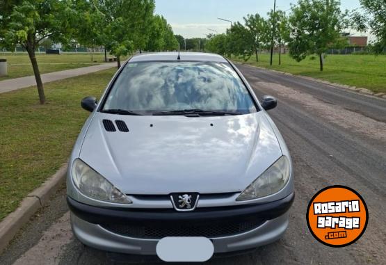 Autos - Peugeot 206 2011 Nafta 152000Km - En Venta