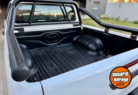Camionetas - Toyota Hilux 2.4 TDi 4x4 2019 Diesel - En Venta