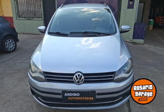 Autos - Volkswagen Suran 2011 Nafta 1Km - En Venta