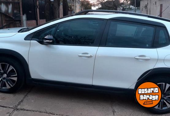 Autos - Peugeot 2008 feline 2020 GNC 75000Km - En Venta