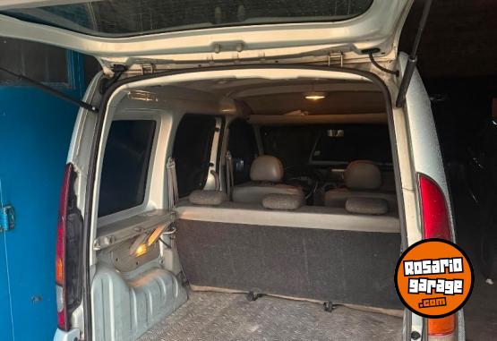 Utilitarios - Renault Kangoo 2007 Diesel 170000Km - En Venta