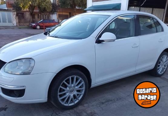 Autos - Volkswagen VENTO 2.5 LUXURI 2010 Nafta 196230Km - En Venta