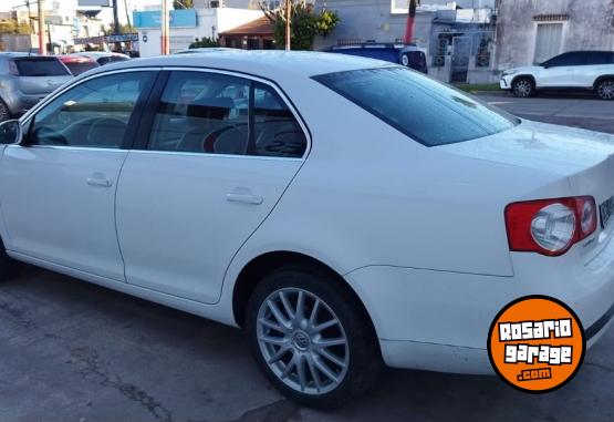 Autos - Volkswagen VENTO 2.5 LUXURI 2010 Nafta 196230Km - En Venta