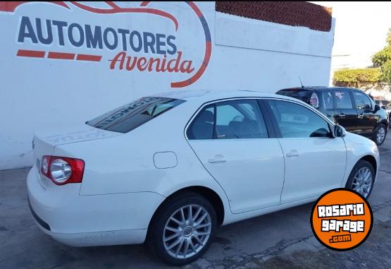 Autos - Volkswagen VENTO 2.5 LUXURI 2010 Nafta 196230Km - En Venta