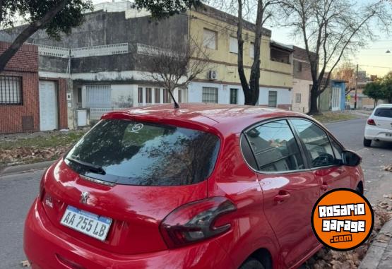 Autos - Peugeot 208 2017 Nafta 94000Km - En Venta