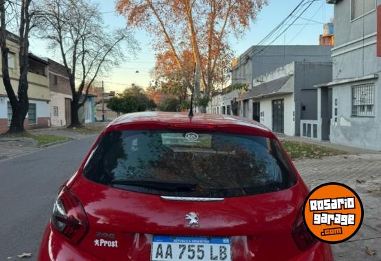 Autos - Peugeot 208 2017 Nafta 94000Km - En Venta