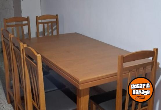 Hogar - Mesa madera color natural lustrada - En Venta