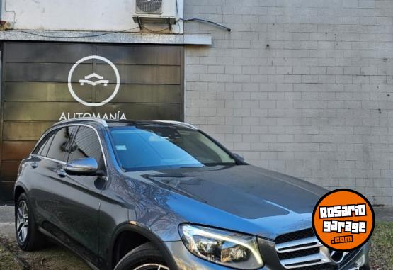 Autos - Mercedes Benz GLC 300 4matic Atomático 2017 Nafta 180000Km - En Venta