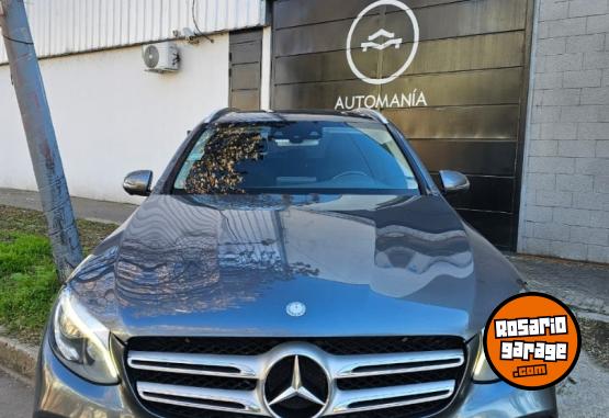 Autos - Mercedes Benz GLC 300 4matic Atomático 2017 Nafta 180000Km - En Venta