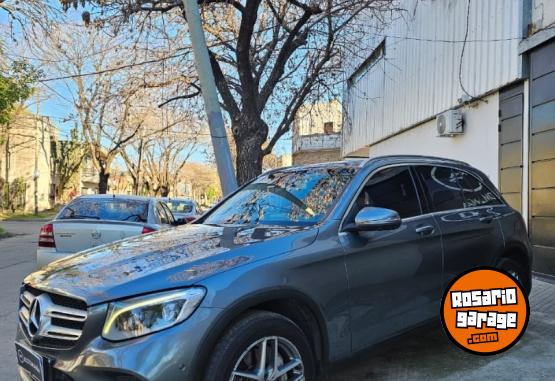 Autos - Mercedes Benz GLC 300 4matic Atomático 2017 Nafta 180000Km - En Venta