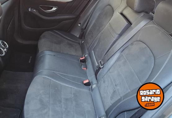 Autos - Mercedes Benz GLC 300 4matic Atomático 2017 Nafta 180000Km - En Venta