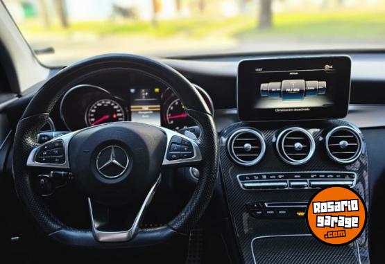Autos - Mercedes Benz GLC 300 4matic Atomático 2017 Nafta 180000Km - En Venta