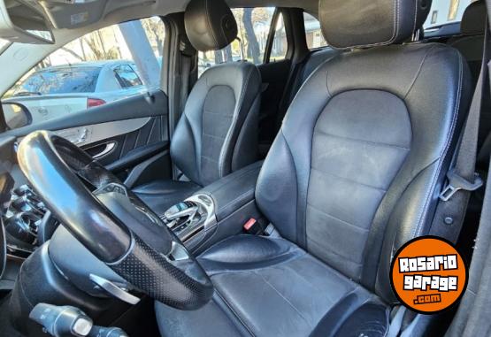 Autos - Mercedes Benz GLC 300 4matic Atomático 2017 Nafta 180000Km - En Venta