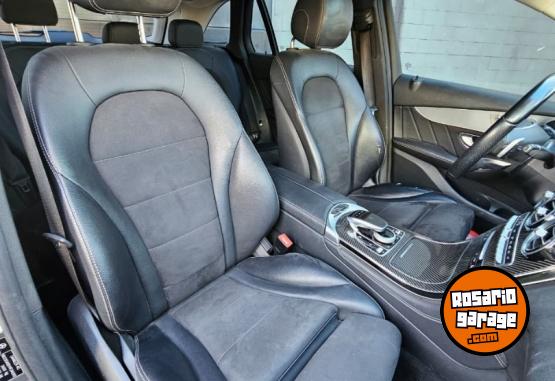 Autos - Mercedes Benz GLC 300 4matic Atomático 2017 Nafta 180000Km - En Venta