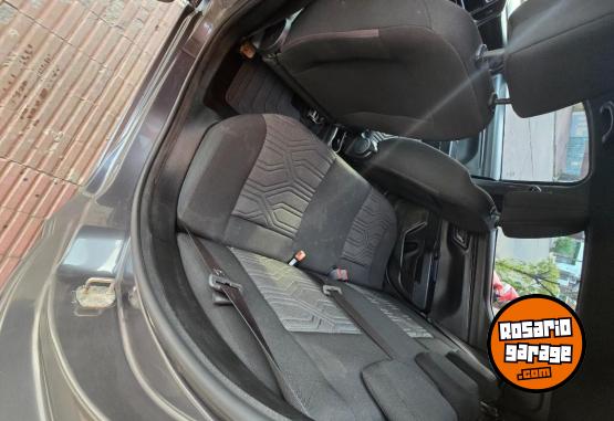 Camionetas - Fiat Satrada freedom 2021 Nafta 125000Km - En Venta