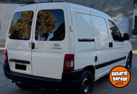 Utilitarios - Citroen Berlingo furgón 2012 Nafta 165000Km - En Venta