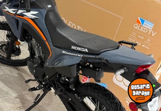 Motos - Honda Tornado 300L 2025 Nafta 1300Km - En Venta