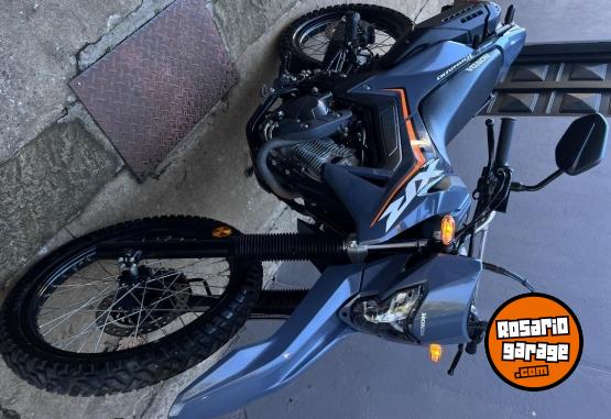 Motos - Honda Tornado 300L 2025 Nafta 1300Km - En Venta