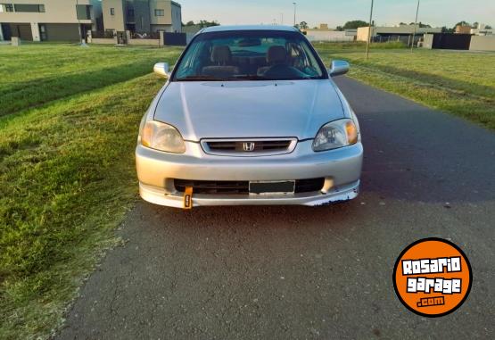 Autos - Honda civic 1998 Nafta 212000Km - En Venta