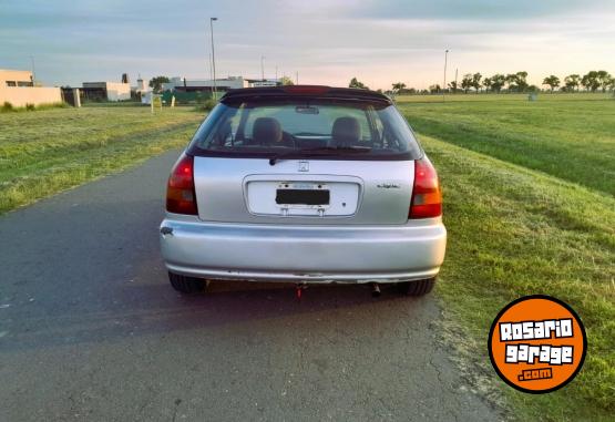 Autos - Honda civic 1998 Nafta 212000Km - En Venta