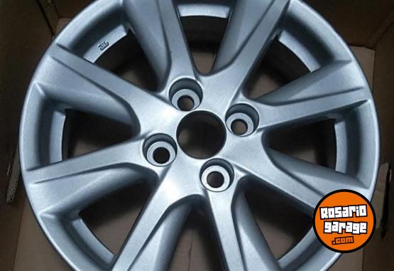 Accesorios para Autos - vendo DOS Llanta Aleación rodado 15 nuevas originales Etios - En Venta