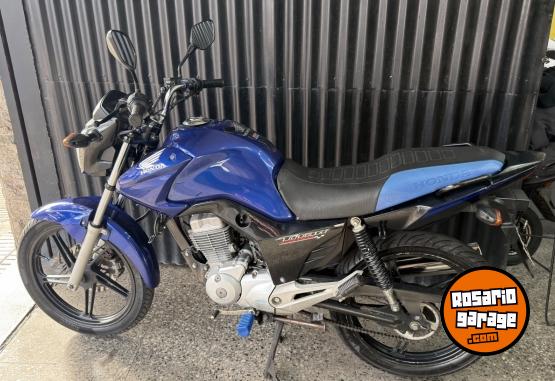 Motos - Honda Titán new 150 2016 Nafta 28000Km - En Venta