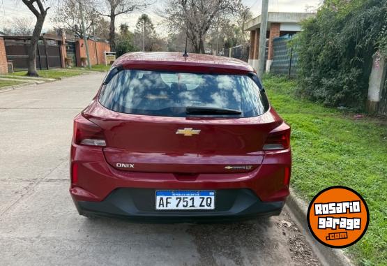 Autos - Chevrolet Onix 2023 Nafta 85000Km - En Venta