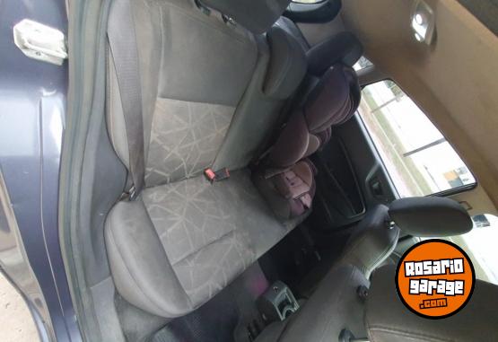 Autos - Ford Fiesta Kinetic 2012 Nafta 167000Km - En Venta