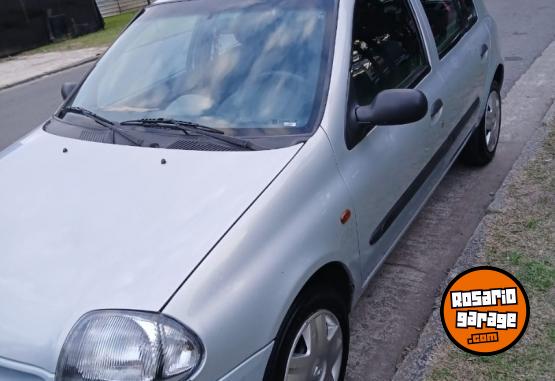 Autos - Renault Clio titular excelente 2001 Nafta 160000Km - En Venta