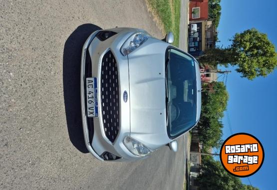 Autos - Ford Fiesta SE 2018 Nafta 40000Km - En Venta