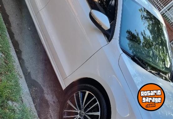 Autos - Volkswagen Vento Sport 2.0T 2013 Nafta 121000Km - En Venta